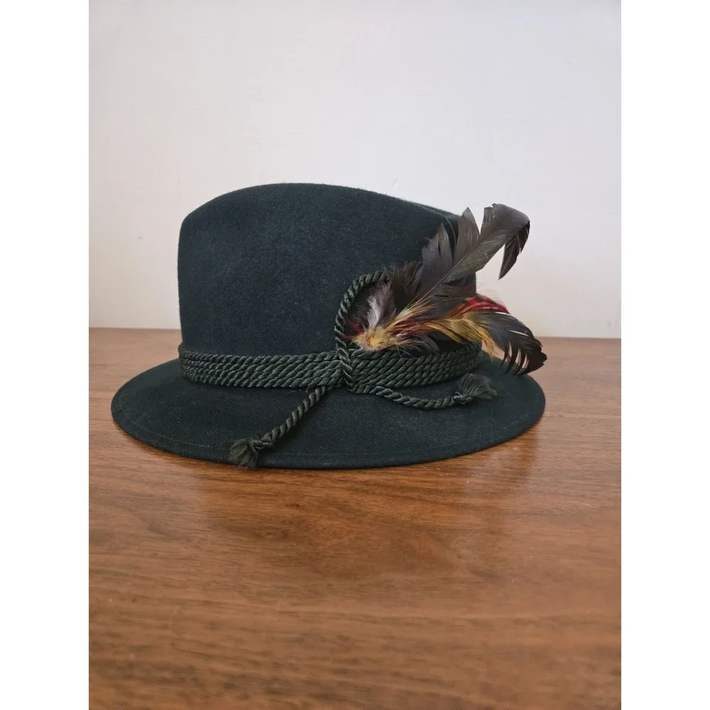 Unbranded vintage alpine